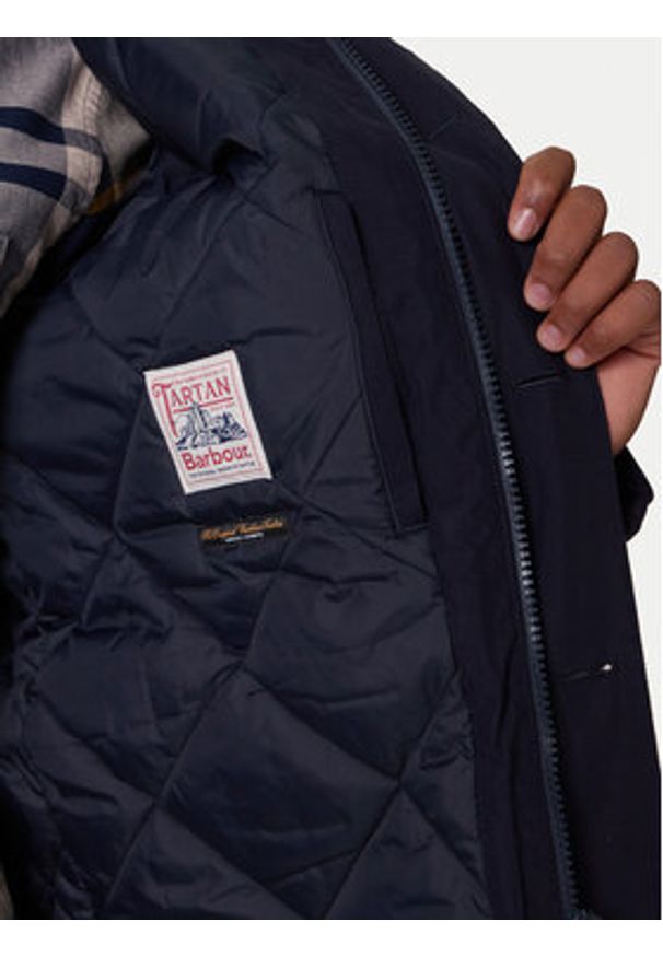 Barbour Parka Winter Beaufort MWB1126NY72 Granatowy Regular Fit. Kolor: niebieski. Materiał: syntetyk