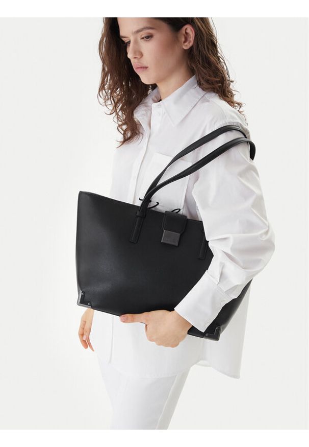 Karl Lagerfeld - KARL LAGERFELD Torebka B1W30120 Czarny. Kolor: czarny. Materiał: skórzane