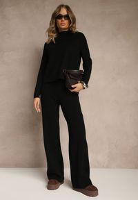 Renee - Czarny Komplet z Prążkowanej Dzianiny Spodnie Wide Leg i Sweter ze Stójką Feniria. Kolor: czarny. Materiał: dzianina, prążkowany #4