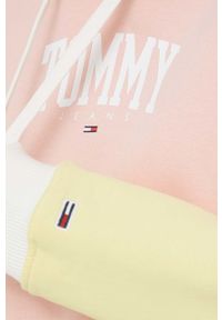 Tommy Jeans bluza damska kolor różowy z kapturem wzorzysta. Typ kołnierza: kaptur. Kolor: różowy. Materiał: bawełna #2