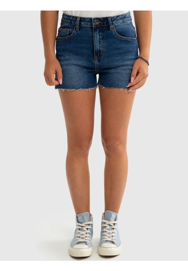 Big-Star - Szorty dziewczęce jeansowe z surowym wykoŅczeniem Shaina 516. Stan: podwyższony. Kolor: niebieski. Materiał: jeans. Długość: krótkie. Styl: sportowy, klasyczny, elegancki
