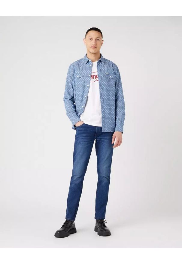 Wrangler - WRANGLER FRAME LOGO TEE MĘSKI T-SHIRT KOSZULKA NADRUK W70JD3989 112319300. Wzór: nadruk