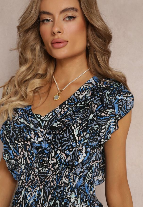 Renee - Granatowo-Czarna Wiskozowa Sukienka Maxi z Pomponami i Gumką w Talii Belmona. Kolor: niebieski. Materiał: wiskoza. Wzór: aplikacja. Sezon: wiosna, lato. Długość: maxi