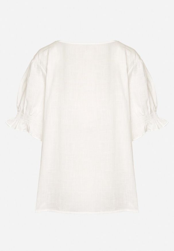 Born2be - Biała Bawełniana Koszula Zapinana na Guziki z Haftem i Przeszyciami Ozdobną Nicią Varavia. Kolor: biały. Materiał: bawełna. Wzór: haft