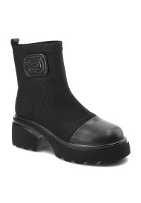 Czarne Botki Artiker Eleganckie Obuwie Damskie. Okazja: na co dzień. Kolor: czarny. Materiał: nubuk. Szerokość cholewki: normalna. Obcas: na obcasie. Styl: elegancki. Wysokość obcasa: wysoki