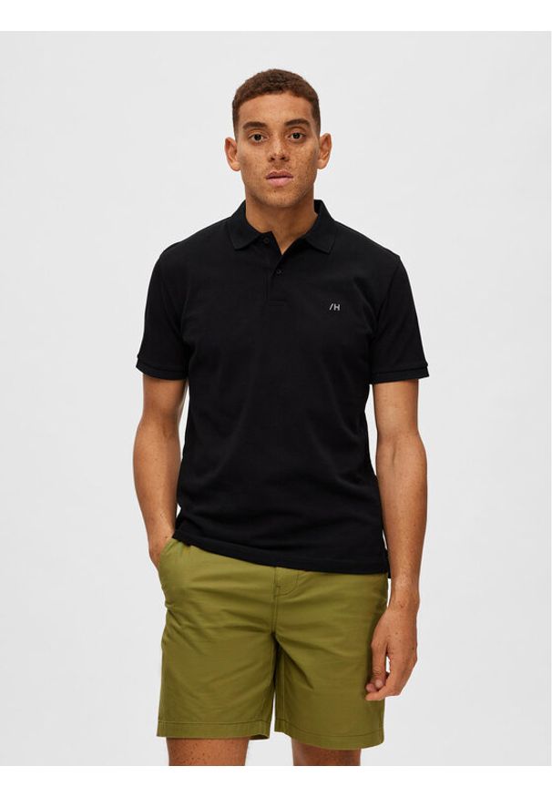 Selected Homme Polo 16087839 Czarny Regular Fit. Typ kołnierza: polo. Kolor: czarny. Materiał: bawełna