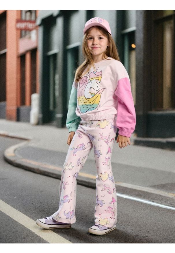 Sinsay - Rozszerzane spodnie z motywem jednorożców - wielobarwny