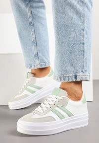 Renee - Białe Sneakersy Basic na Niskiej Platformie Beliscia. Okazja: na co dzień. Kolor: biały. Materiał: jeans. Obcas: na platformie #5