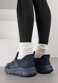 Renee - Granatowe Sneakersy Śniegowce na Platformie z Tłoczeniem i Pikowaną Cholewką Vermina. Okazja: na co dzień. Kolor: niebieski. Materiał: dresówka. Szerokość cholewki: normalna. Obcas: na platformie