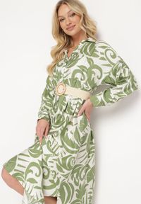 Born2be - Zielona Sukienka Szmizjerka Zapinana na Guziki z Falbanką Lavernia. Okazja: na co dzień, na randkę. Typ kołnierza: dekolt w kształcie V, kołnierz z falbankami. Kolor: zielony. Materiał: materiał, wiskoza, jeans. Długość rękawa: długi rękaw. Typ sukienki: szmizjerki. Styl: klasyczny, casual, elegancki #7