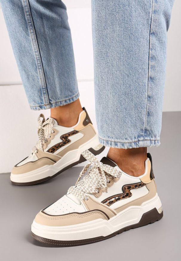 Renee - Beżowo-Brązowe Sneakersy z Przeszyciami w Panterkę i Grubą Podeszwą Berinela. Nosek buta: okrągły. Zapięcie: sznurówki. Kolor: beżowy. Materiał: materiał. Wzór: motyw zwierzęcy. Obcas: na obcasie. Wysokość obcasa: niski