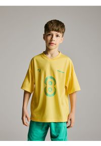 Reserved - Sportowy komplet z nadrukiem - jasnożółty. Kolor: żółty. Materiał: dzianina. Wzór: nadruk. Styl: sportowy