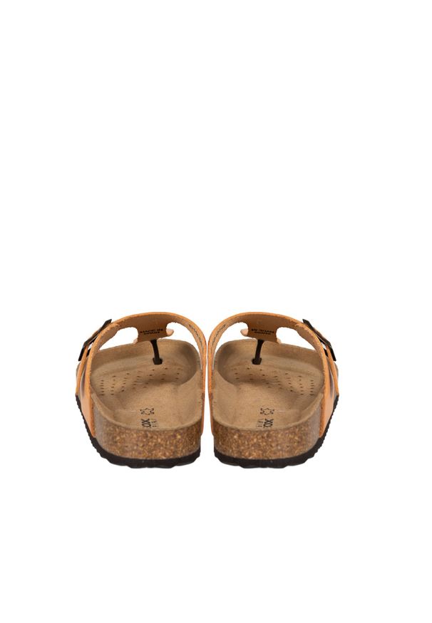Geox Klapki "Brionia" | D15LSB00043 | Kobieta | Żółty. Nosek buta: okrągły. Kolor: żółty. Materiał: skóra. Styl: klasyczny, elegancki