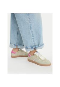 Sneakersy Tamaris. Kolor: beżowy #1
