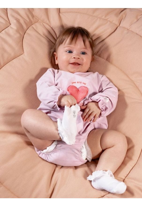 Reserved - Body z aplikacją - lawendowy. Kolor: fioletowy. Materiał: dzianina, bawełna. Wzór: aplikacja