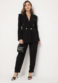 Born2be - Czarna Casualowa Marynarka z Modalu Dwurzędowa Mavorine. Okazja: na co dzień. Kolor: czarny. Materiał: materiał. Sezon: lato, wiosna. Styl: casual #6