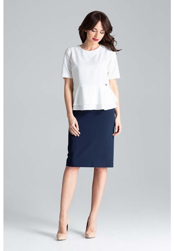 Katrus - Ecru Elegancka Bluzka z Podwójną Baskinką. Materiał: wiskoza, poliester. Styl: elegancki