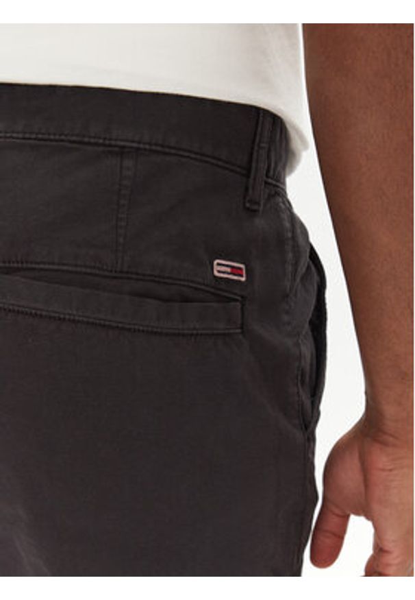 Tommy Jeans Spodnie materiałowe Austin DM0DM20281 Czarny Regular Fit. Kolor: czarny. Materiał: bawełna