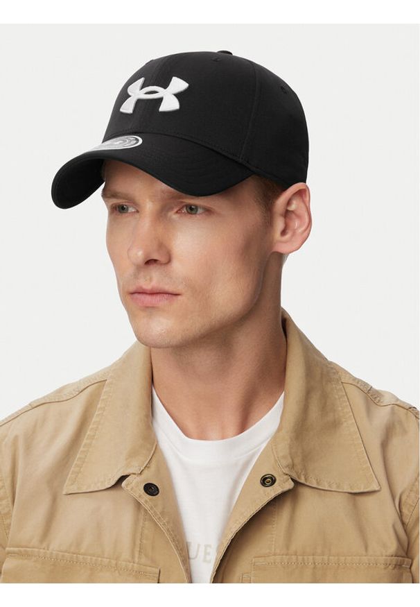 Under Armour Czapka z daszkiem Men's UA Blitzing Adj 1376701-001 Czarny. Kolor: czarny. Materiał: materiał