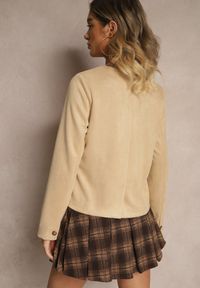 Renee - Beżowa Marynarka Bez Klap z Imitacji Zamszu Enalar. Okazja: na co dzień, na spotkanie biznesowe. Kolor: beżowy. Materiał: zamsz. Styl: wizytowy, biznesowy, elegancki, casual #3