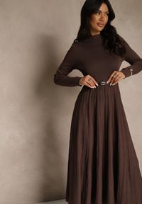 Renee - Brązowa Dzianinowa Sukienka Rozkloszowana Longsleeve z Wiskozą i Paskiem Tusnira. Okazja: na co dzień. Kolor: brązowy. Materiał: wiskoza, dzianina. Długość rękawa: długi rękaw. Typ sukienki: proste. Styl: casual, elegancki #4