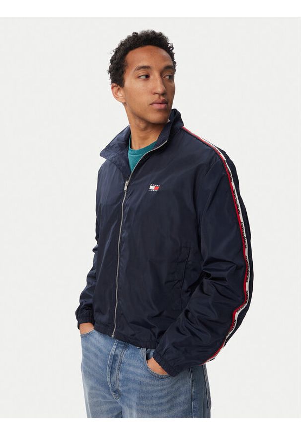 Tommy Jeans Kurtka przejściowa Essential DM0DM23218 Granatowy Regular Fit. Kolor: niebieski. Materiał: syntetyk