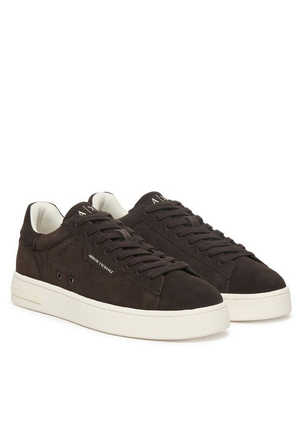 Armani Exchange Sneakersy XM002617 AF19687 S6318 Brązowy. Kolor: brązowy. Materiał: zamsz, skóra