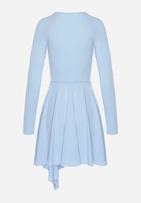 Born2be - Niebieska Asymetryczna Sukienka Koktajlowa z Odpinaną Kwiatową Broszką Grangerra. Kolor: niebieski. Wzór: kwiaty. Typ sukienki: asymetryczne. Styl: wizytowy #5