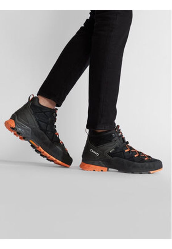 Aku Trekkingi Rock Dfs Mid Gtx GORE-TEX 718 Czarny. Kolor: czarny. Materiał: nubuk, skóra. Technologia: Gore-Tex. Sport: turystyka piesza