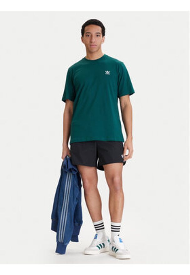 Adidas - adidas T-Shirt Trefoil Essentials KD1323 Zielony Regular Fit. Kolor: zielony. Materiał: bawełna