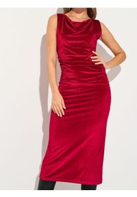 Sinsay - Welurowa sukienka z drapowaniem - czerwony. Kolor: czerwony. Materiał: welur