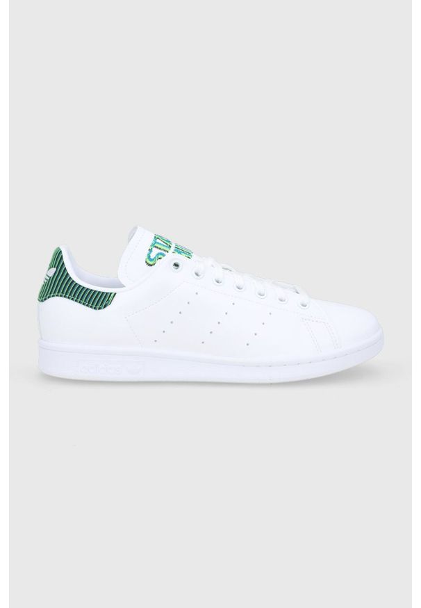 adidas Originals Buty Stan Smith kolor biały. Nosek buta: okrągły. Zapięcie: sznurówki. Kolor: biały. Materiał: materiał, guma. Obcas: na obcasie. Model: Adidas Stan Smith. Wysokość obcasa: niski