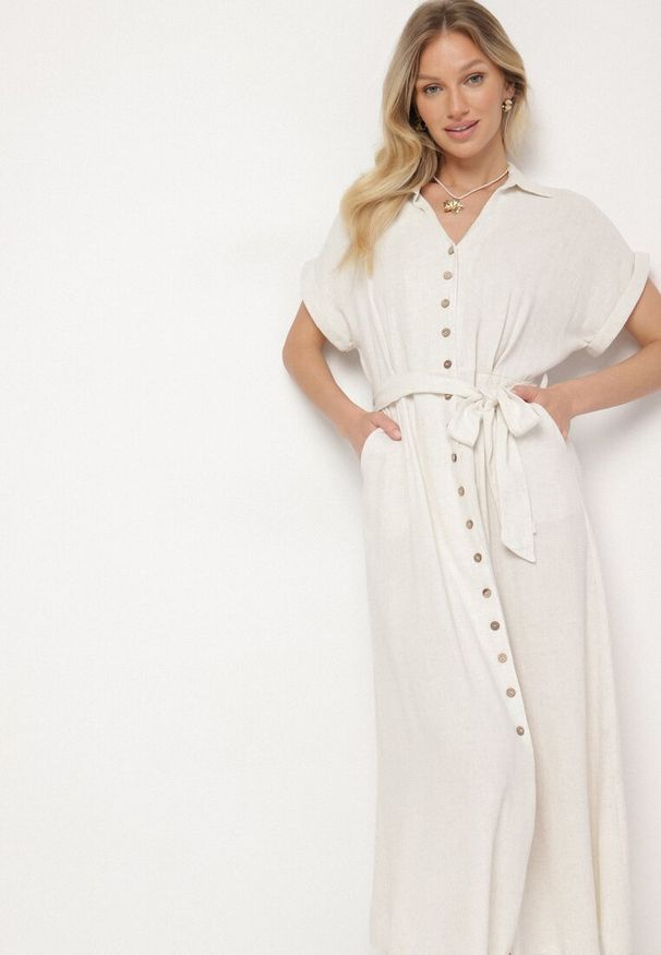 Born2be - Jasnobeżowa Sukienka Koszulowa z Wiskozy i Lnu Wiązana w Talii z Kieszeniami Efrasira. Okazja: na co dzień. Kolor: beżowy. Materiał: wiskoza, len. Typ sukienki: koszulowe. Styl: elegancki, casual