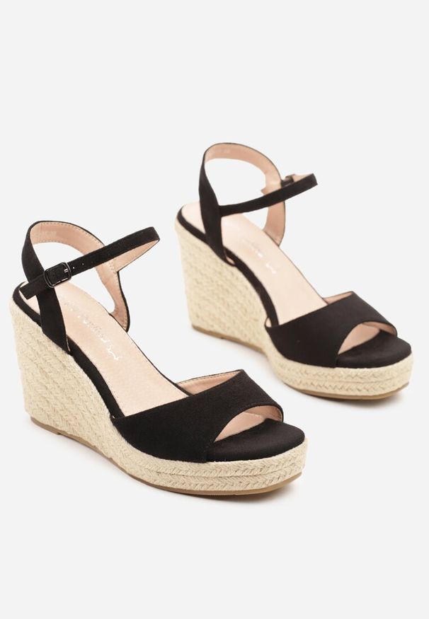 Renee - Czarne Sandały na Koturnie z Plecionką i Skórzaną Wkładką w Stylu Boho Novalea. Okazja: na co dzień. Zapięcie: sprzączka. Kolor: czarny. Materiał: skóra. Sezon: lato. Obcas: na koturnie. Styl: boho