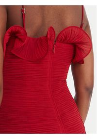 Guess Sukienka koktajlowa W6RK80 WI342 Czerwony Classic Fit. Kolor: czerwony. Materiał: syntetyk. Styl: wizytowy #4