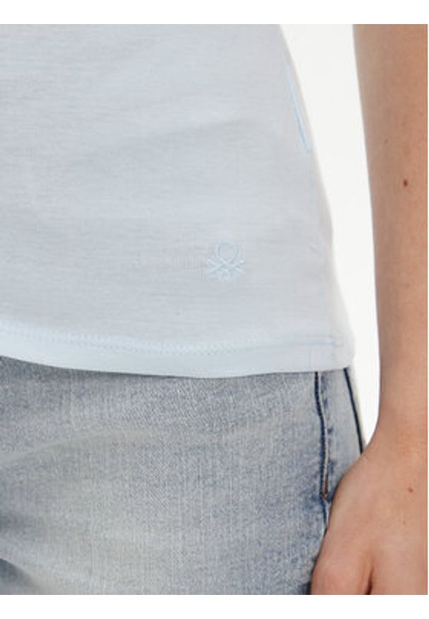 United Colors of Benetton - United Colors Of Benetton Top 3GA2DH010 Błękitny Slim Fit. Kolor: niebieski. Materiał: bawełna