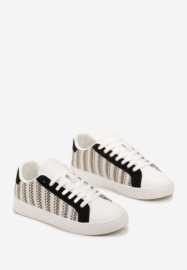 Renee - Biało-Czarne Sznurowane Sneakersy z Materiałową Wstawką i Okrągłym Noskiem Bowlie. Okazja: na co dzień. Nosek buta: okrągły. Kolor: biały. Materiał: materiał. Wzór: aplikacja. Obcas: na płaskiej podeszwie