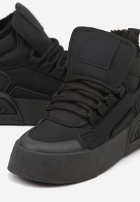 Renee - Czarne Sneakersy z Ociepleniem na Platformie z Tłoczeniem Newedela. Okazja: na co dzień. Kolor: czarny. Materiał: jeans. Obcas: na platformie #3
