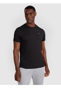 4f - 4F Koszulka treningowa szybkoschnąca męska - czarna XXL. Kolor: czarny. Materiał: włókno, materiał, elastan. Wzór: ze splotem. Sport: fitness #1