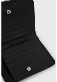 Calvin Klein portfel damski kolor czarny. Kolor: czarny. Materiał: materiał #3