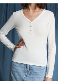 Sinsay - Bluzka z długimi rękawami - kremowy. Kolor: kremowy. Długość rękawa: długi rękaw. Długość: długie #1