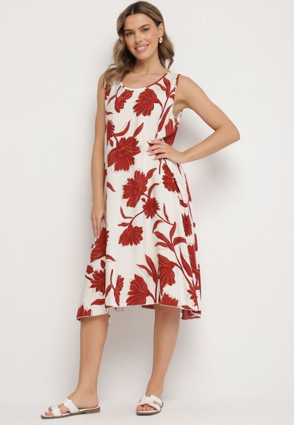 Born2be - Bordowa Sukienka z Wiskozy z Wzorem w Kwiaty Bez Rękawów Orrulene. Okazja: na co dzień. Kolor: czerwony. Materiał: wiskoza. Długość rękawa: bez rękawów. Wzór: kwiaty. Sezon: wiosna, lato. Styl: casual, klasyczny