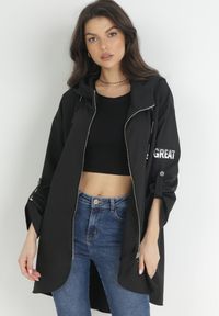 Born2be - Czarna Kurtka Oversize Wiatrówka z Kapturem Lafise. Typ kołnierza: kaptur. Kolor: czarny. Długość rękawa: długi rękaw. Długość: długie #2