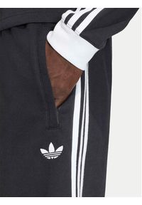 Adidas - adidas Szorty sportowe 3-Stripes KE3566 Czarny Regular Fit. Kolor: czarny. Materiał: bawełna. Styl: sportowy #5