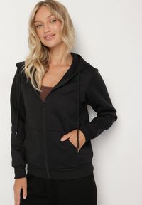 Born2be - Czarna Rozpinana Bluza z Kapturem Bawełną i Sznurkami Viltara. Okazja: na co dzień. Typ kołnierza: kaptur. Kolor: czarny. Materiał: bawełna. Styl: casual