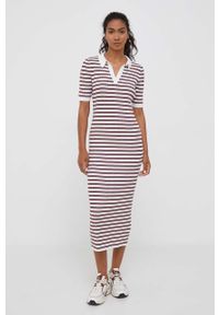 Pepe Jeans sukienka kolor biały midi dopasowana. Kolor: biały. Materiał: dzianina, prążkowany. Długość rękawa: krótki rękaw. Typ sukienki: dopasowane. Długość: midi #5