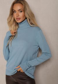 Renee - Niebieski Golf z Wełną i Kaszmirem o Klasycznym Kroju Giovane. Okazja: na spotkanie biznesowe, do pracy. Typ kołnierza: golf. Kolor: niebieski. Materiał: kaszmir, wełna. Długość rękawa: długi rękaw. Długość: długie. Sezon: zima. Styl: klasyczny