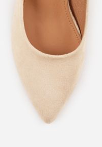 Born2be - Beżowe Klasyczne Czółenka na Szpilce Ovirissa. Okazja: do pracy, na spotkanie biznesowe. Kolor: beżowy. Materiał: futro. Wzór: aplikacja. Obcas: na szpilce. Styl: klasyczny #7