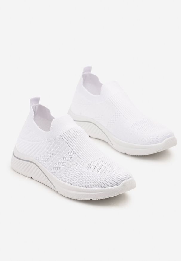 Renee - Białe Siateczkowe Buty Sportowe Sneakersy o Wsuwanym Fasonie Niltewi. Okazja: na co dzień, na spotkanie biznesowe, do pracy. Kolor: biały. Materiał: jeans