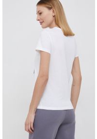Emporio Armani T-shirt bawełniany kolor biały. Okazja: na co dzień. Kolor: biały. Materiał: bawełna. Wzór: aplikacja. Styl: casual